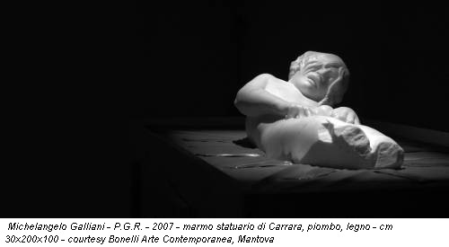 Michelangelo Galliani - P.G.R. - 2007 - marmo statuario di Carrara, piombo, legno - cm 30x200x100 - courtesy Bonelli Arte Contemporanea, Mantova