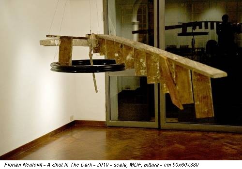 Florian Neufeldt - A Shot In The Dark - 2010 - scala, MDF, pittura - cm 50x60x380