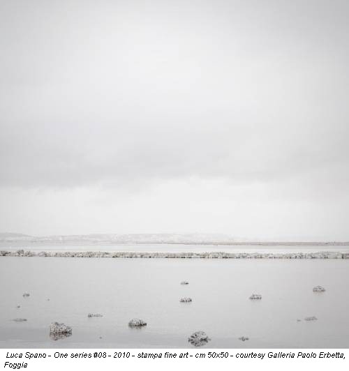 Luca Spano - One series #08 - 2010 - stampa fine art - cm 50x50 - courtesy Galleria Paolo Erbetta, Foggia