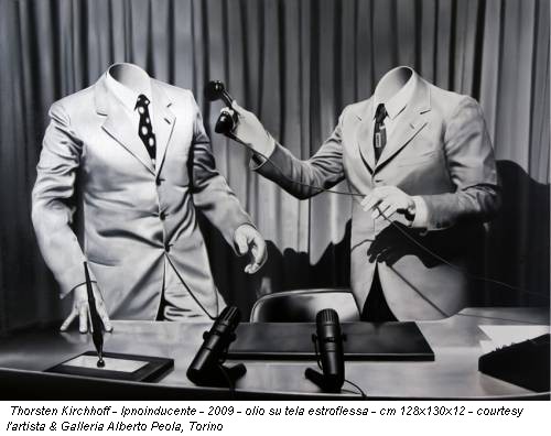 Thorsten Kirchhoff - Ipnoinducente - 2009 - olio su tela estroflessa - cm 128x130x12 - courtesy l'artista & Galleria Alberto Peola, Torino