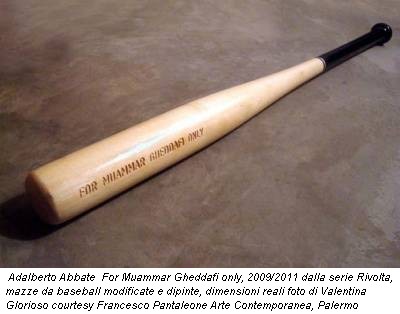 Adalberto Abbate For Muammar Gheddafi only, 2009/2011 dalla serie Rivolta, mazze da baseball modificate e dipinte, dimensioni reali foto di Valentina Glorioso courtesy Francesco Pantaleone Arte Contemporanea, Palermo