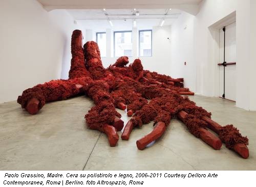 Paolo Grassino, Madre. Cera su polistirolo e legno, 2006-2011 Courtesy Delloro Arte Contemporanea, Roma | Berlino. foto Altrospazio, Roma