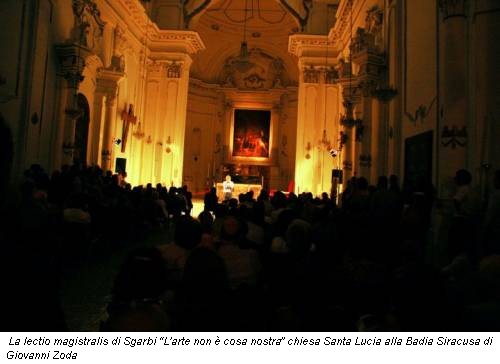 La lectio magistralis di Sgarbi 