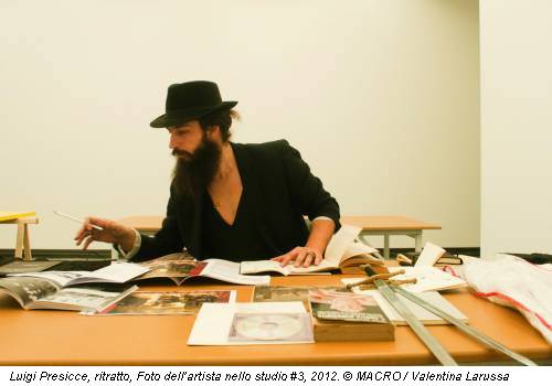 Luigi Presicce, ritratto, Foto dell’artista nello studio #3, 2012. © MACRO / Valentina Larussa