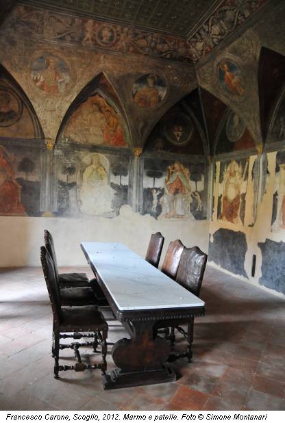 Francesco Carone, Scoglio, 2012. Marmo e patelle. Foto © Simone Montanari