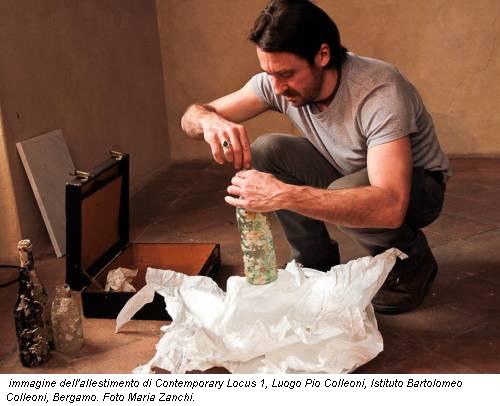 immagine dell'allestimento di Contemporary Locus 1, Luogo Pio Colleoni, Istituto Bartolomeo Colleoni, Bergamo. Foto Maria Zanchi.