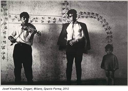 Josef Koudelka, Zingari, Milano, Spazio Forma, 2012