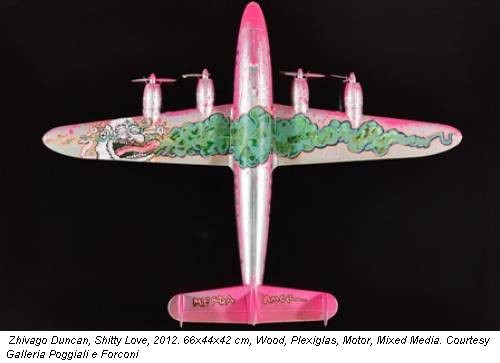 Zhivago Duncan, Shitty Love, 2012. 66x44x42 cm, Wood, Plexiglas, Motor, Mixed Media. Courtesy Galleria Poggiali e Forconi