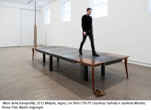 Mare della tranquillità, 2013 Metallo, legno; cm 500x175x75 Courtesy l’artista e Galleria Monitor, Roma Foto Martin Argyroglo