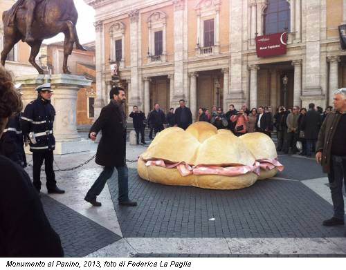 Monumento al Panino, 2013, foto di Federica La Paglia