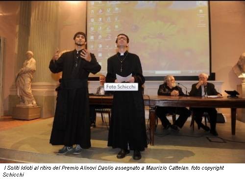 I Soliti Idioti al ritiro del Premio Alinovi Daolio assegnato a Maurizio Cattelan. foto copyright Schicchi