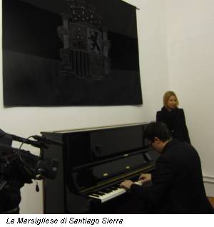 La Marsigliese di Santiago Sierra