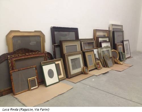 Luca Resta (Ragazze, Via Farini)