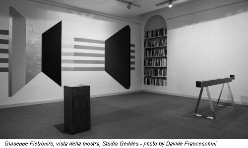 Giuseppe Pietroniro, vista della mostra, Studio Geddes - photo by Davide Franceschini