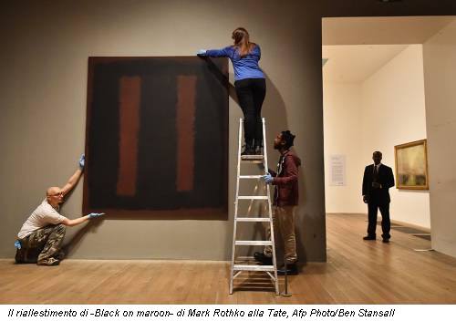 Il riallestimento di -Black on maroon- di Mark Rothko alla Tate, Afp Photo/Ben Stansall