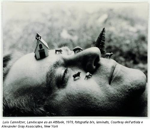 Luis Camnitzer, Landscape as an Attitude, 1979, fotografia b/n, laminato, Courtesy dell’artista e Alexander Gray Associates, New York