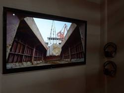 Adrian Paci The Column, 2012 27 minuti courtesy nctm e l'arte fotografia © mario tedeschi