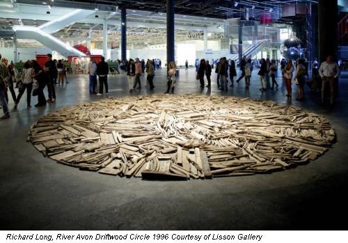 Richard Long, River Avon Driftwood Circle 1996 Courtesy of Lisson Gallery