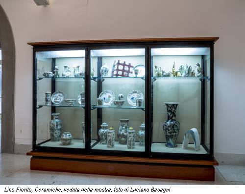 Lino Fiorito, Ceramiche, veduta della mostra, foto di Luciano Basagni