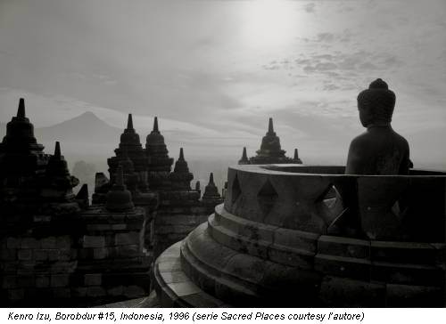 Kenro Izu, Borobdur #15, Indonesia, 1996 (serie Sacred Places courtesy l’autore)