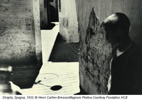 Siviglia, Spagna, 1933. © Henri Cartier-BressonMagnum Photos-Courtesy Fondation HCB