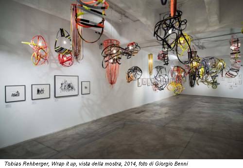 Tobias Rehberger, Wrap it up, vista della mostra, 2014, foto di Giorgio Benni