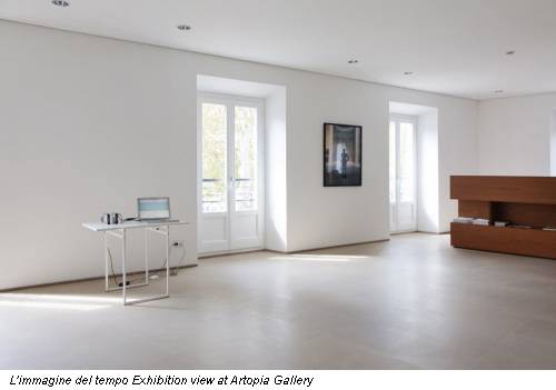 L'immagine del tempo Exhibition view at Artopia Gallery