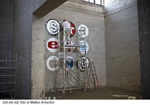 Dot dot dot, foto di Matteo Armellini
