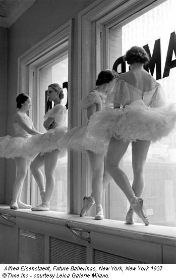Alfred Eisenstaedt, Future Ballerinas, New York, New York 1937 &copy;Time Inc.- courtesy Leica Galerie Milano.