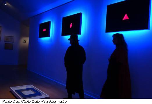 Nanda Vigo, Affinità Elette, vista della mostra