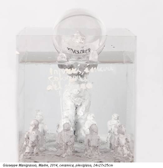 Giuseppe Manigrasso, Madre, 2014, ceramica, plexiglass, 24x27x25cm