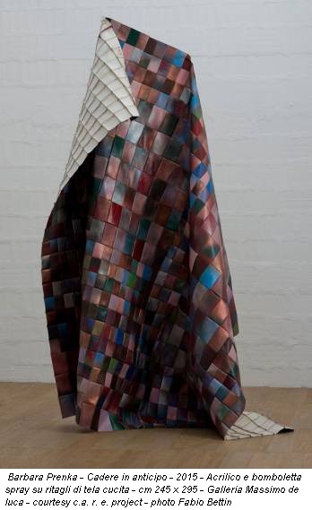 Barbara Prenka - Cadere in anticipo - 2015 - Acrilico e bomboletta spray su ritagli di tela cucita - cm 245 x 295 - Galleria Massimo de luca - courtesy c.a. r. e. project - photo Fabio Bettin