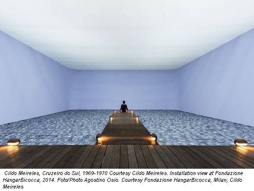 Cildo Meireles, Cruzeiro do Sul, 1969-1970 Courtesy Cildo Meireles. Installation view at Fondazione HangarBicocca, 2014. Foto/Photo Agostino Osio. Courtesy Fondazione HangarBicocca, Milan; Cildo Meireles