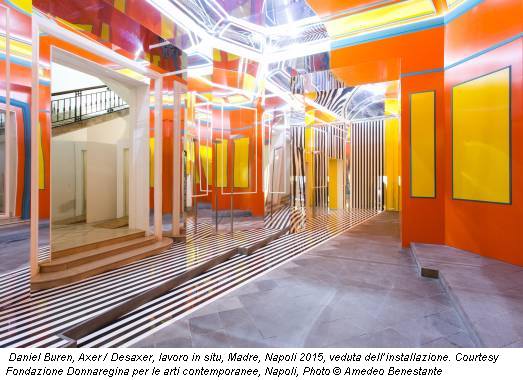 Daniel Buren, Axer / Desaxer, lavoro in situ, Madre, Napoli 2015, veduta dell’installazione. Courtesy Fondazione Donnaregina per le arti contemporanee, Napoli, Photo © Amedeo Benestante