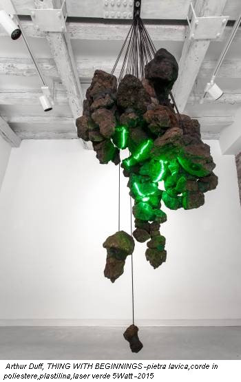 Arthur Duff, THING WITH BEGINNINGS -pietra lavica,corde in poliestere,plastilina,laser verde 5Watt -2015