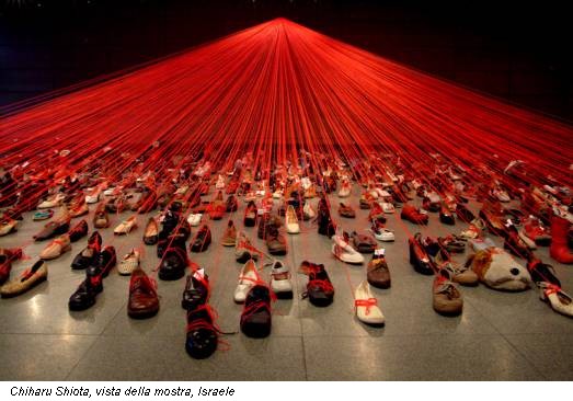 Chiharu Shiota, vista della mostra, Israele
