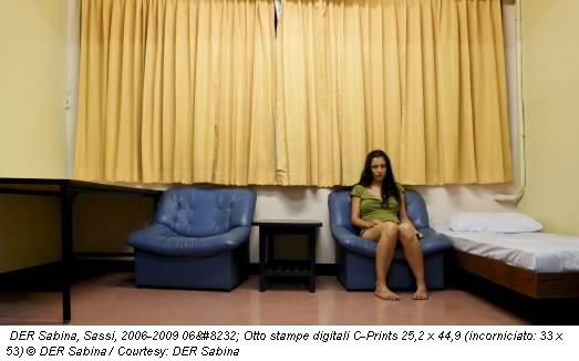 DER Sabina, Sassi, 2006-2009 06
Otto stampe digitali C-Prints 25,2 x 44,9 (incorniciato: 33 x 53) © DER Sabina / Courtesy: DER Sabina