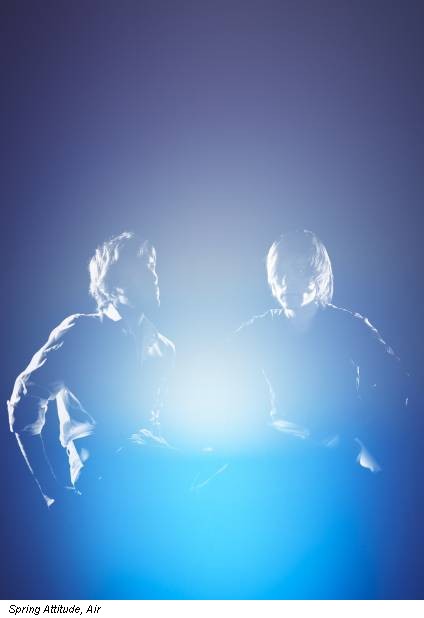 Spring Attitude, Air