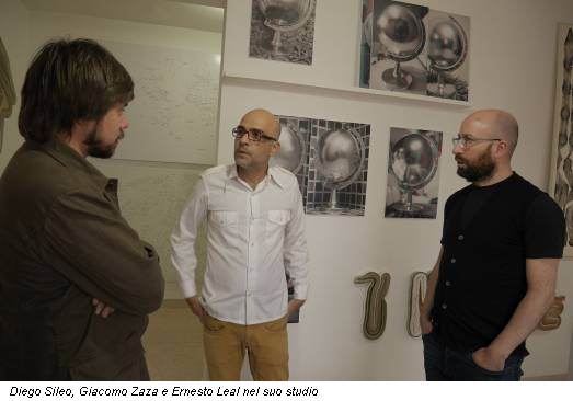 Diego Sileo, Giacomo Zaza e Ernesto Leal nel suo studio