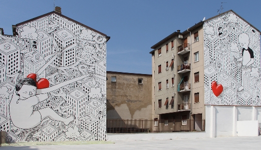 La rigenerazione urbana è anche street art La rigenerazione urbana è anche street art