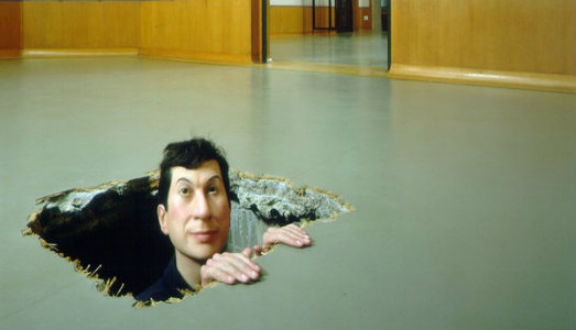 Silenzio in sala, se potete. Prossimamente al cinema, il docu-film dedicato alla vita e alle opere di Maurizio Cattelan