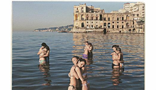 Il mondo visto dall’arte. La collezione itinerante di Luciano Benetton fa tappa al MADRE