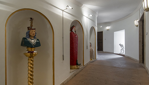 Uno, nessuno, centomila Luigi Ontani | Uno, nessuno, centomila Luigi Ontani |