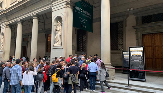 Gli Uffizi tagliano le code