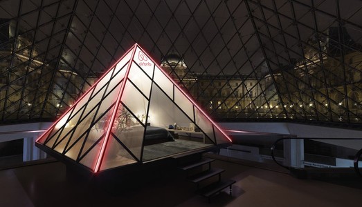 Una notte al museo. Con Airbnb vinci una notte al Louvre Una notte al museo. Con Airbnb vinci una notte al Louvre