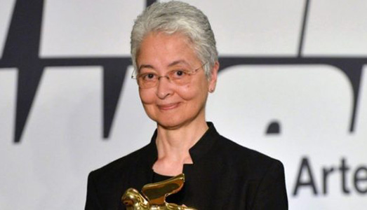 Adrian Piper VS Wikipedia