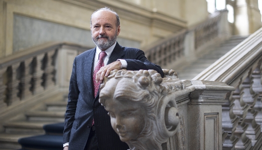 Guido Curto è il nuovo direttore della Reggia di Venaria. Prende il posto di Mario Turetta Guido Curto è il nuovo direttore della Reggia di Venaria. Prende il posto di Mario Turetta