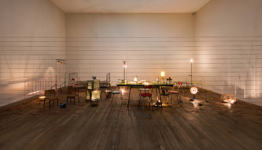 Mona Hatoum, la sola forza è nella relazione Mona Hatoum, la sola forza è nella relazione