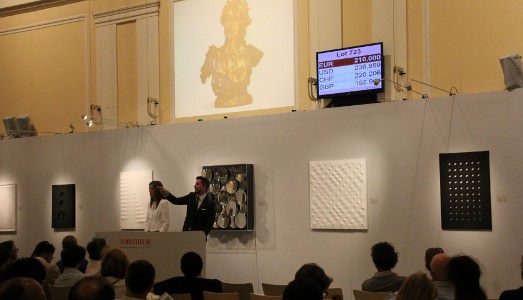 Pennelli e record in fuga Pennelli e record in fuga