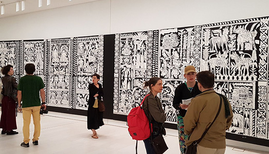 Una Documenta afasica